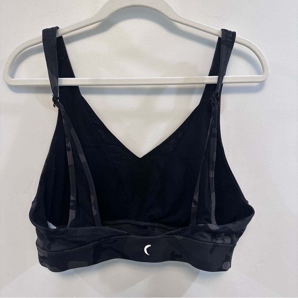 ZYIA Active black Camo Adjustable Mesh Sports Bra
Size L - Picture 8 of 10